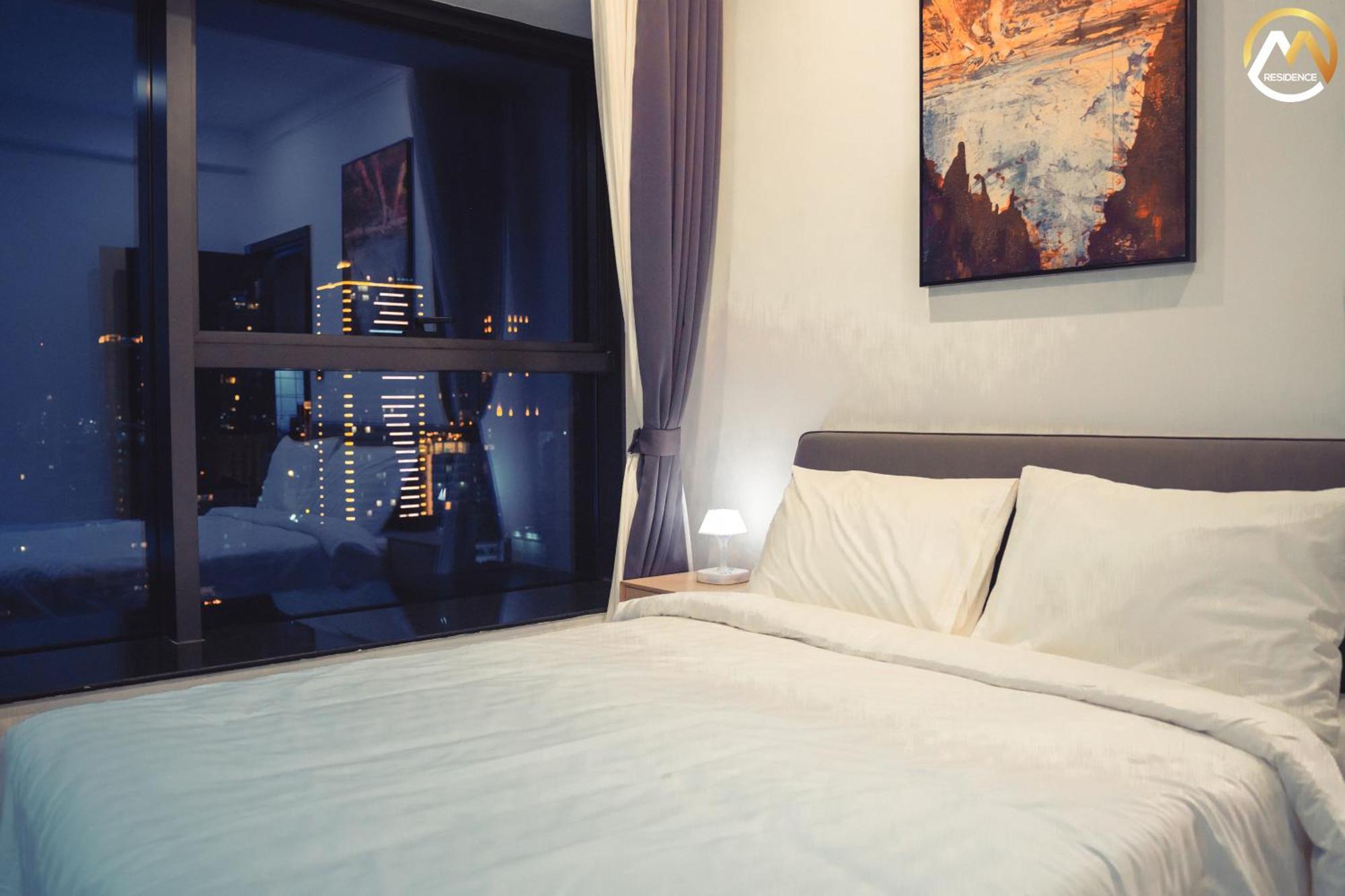 Hotel Serviced Apartments Top One Infinity Pool With View Of 360 Degree Phnom Penh Exterior photo