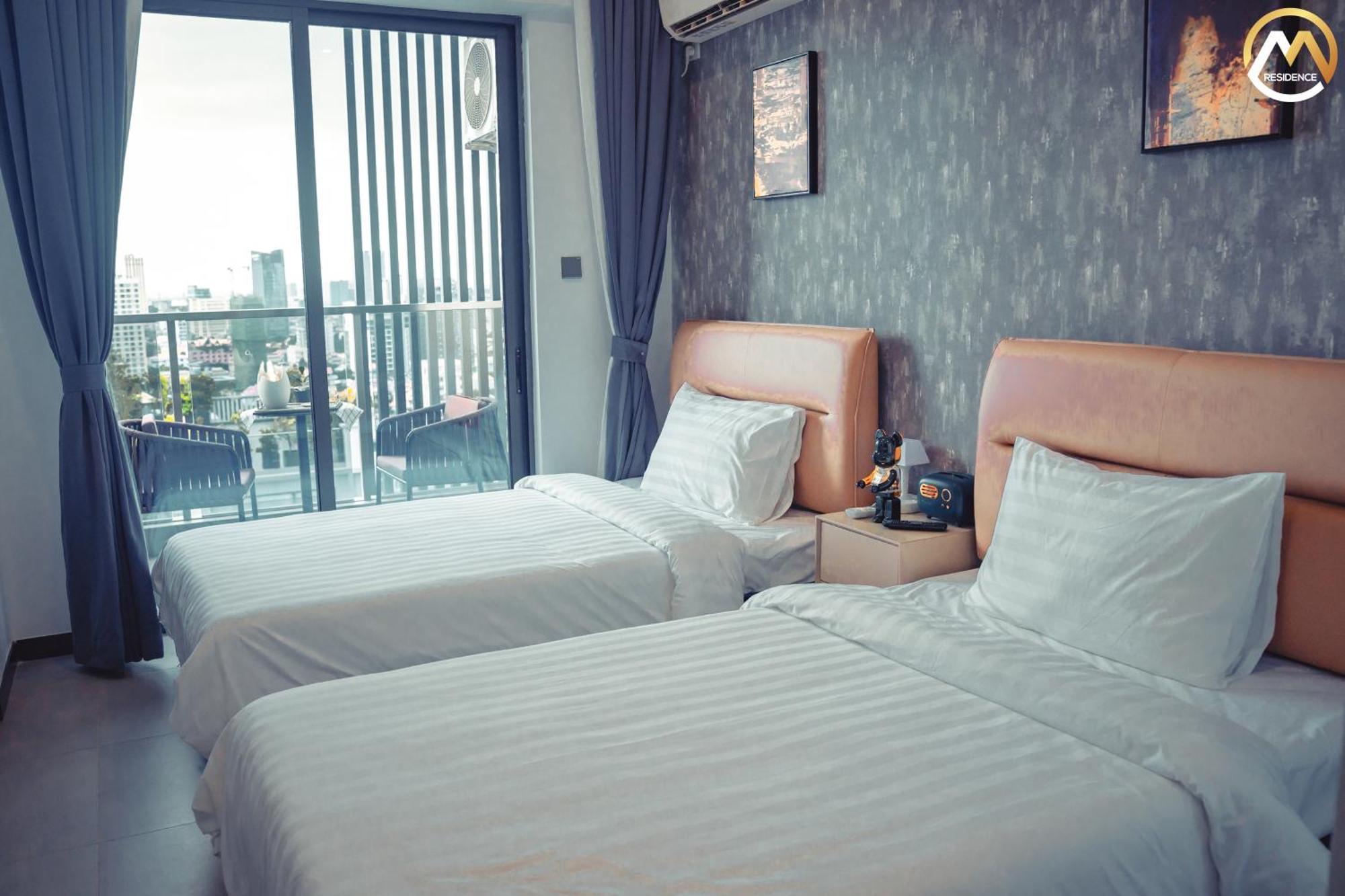 Hotel Serviced Apartments Top One Infinity Pool With View Of 360 Degree Phnom Penh Exterior photo