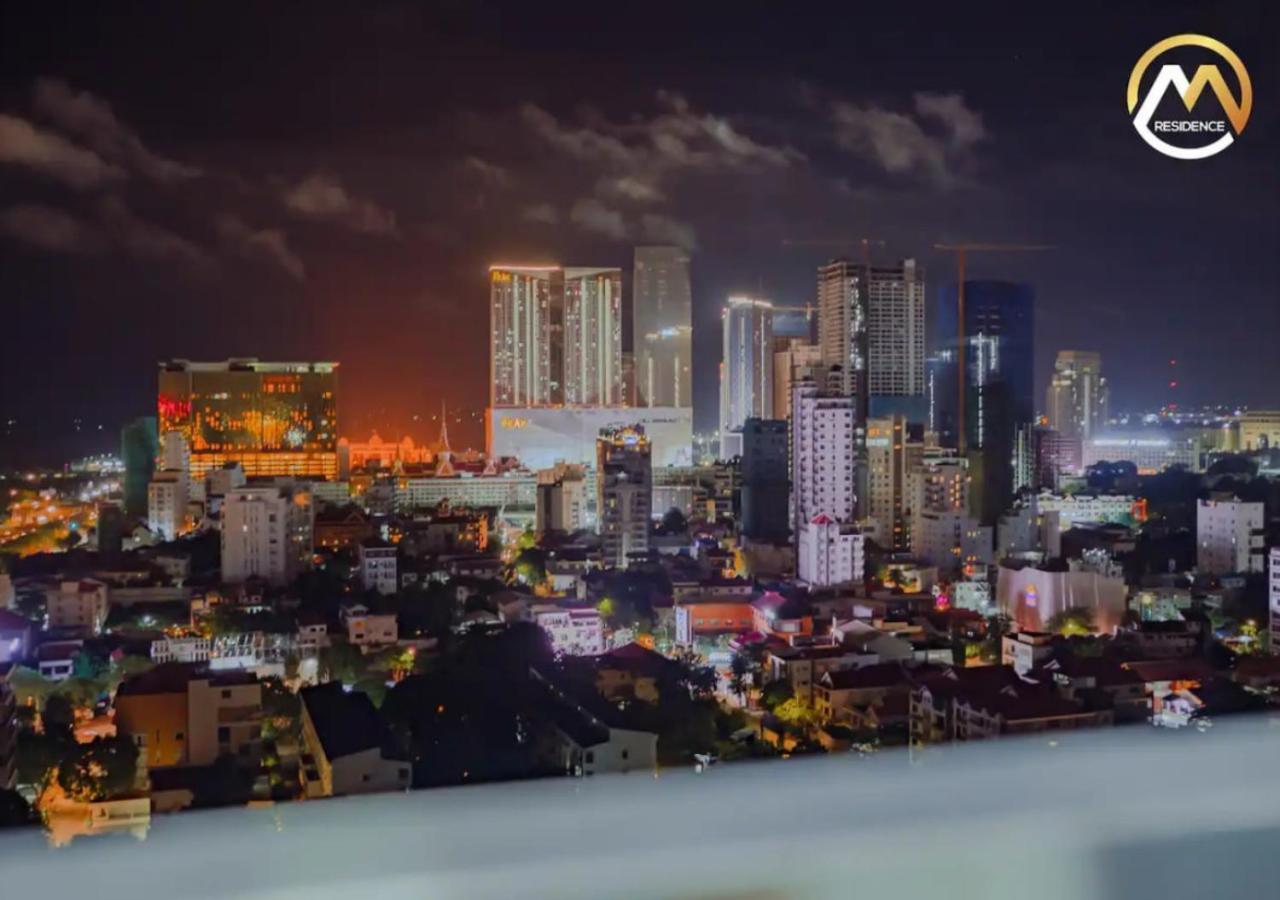 Hotel Serviced Apartments Top One Infinity Pool With View Of 360 Degree Phnom Penh Exterior photo